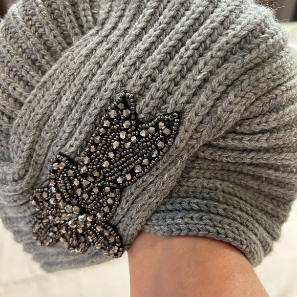 Exotic hat 👒 - Picture 4 of 4